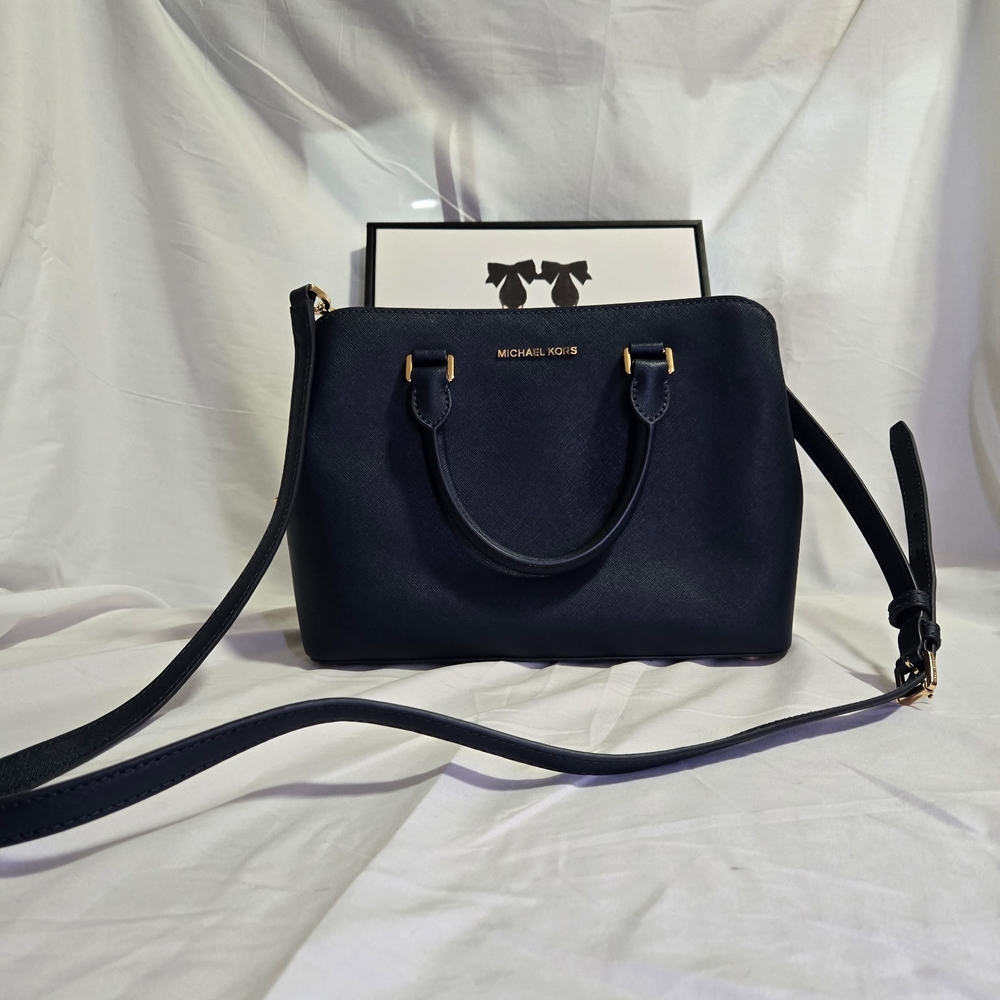 ✨️NEW✨️Michael Kors Savannah Medium Saffiano Satchel - Navy w/ Gold Hardware